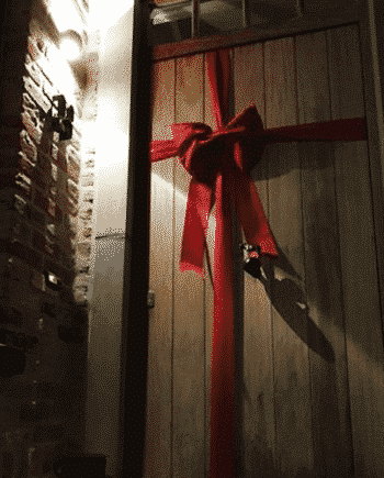 Deluxe Christmas Door Bows
