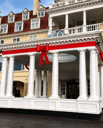 Red Bow To Decorate A Building